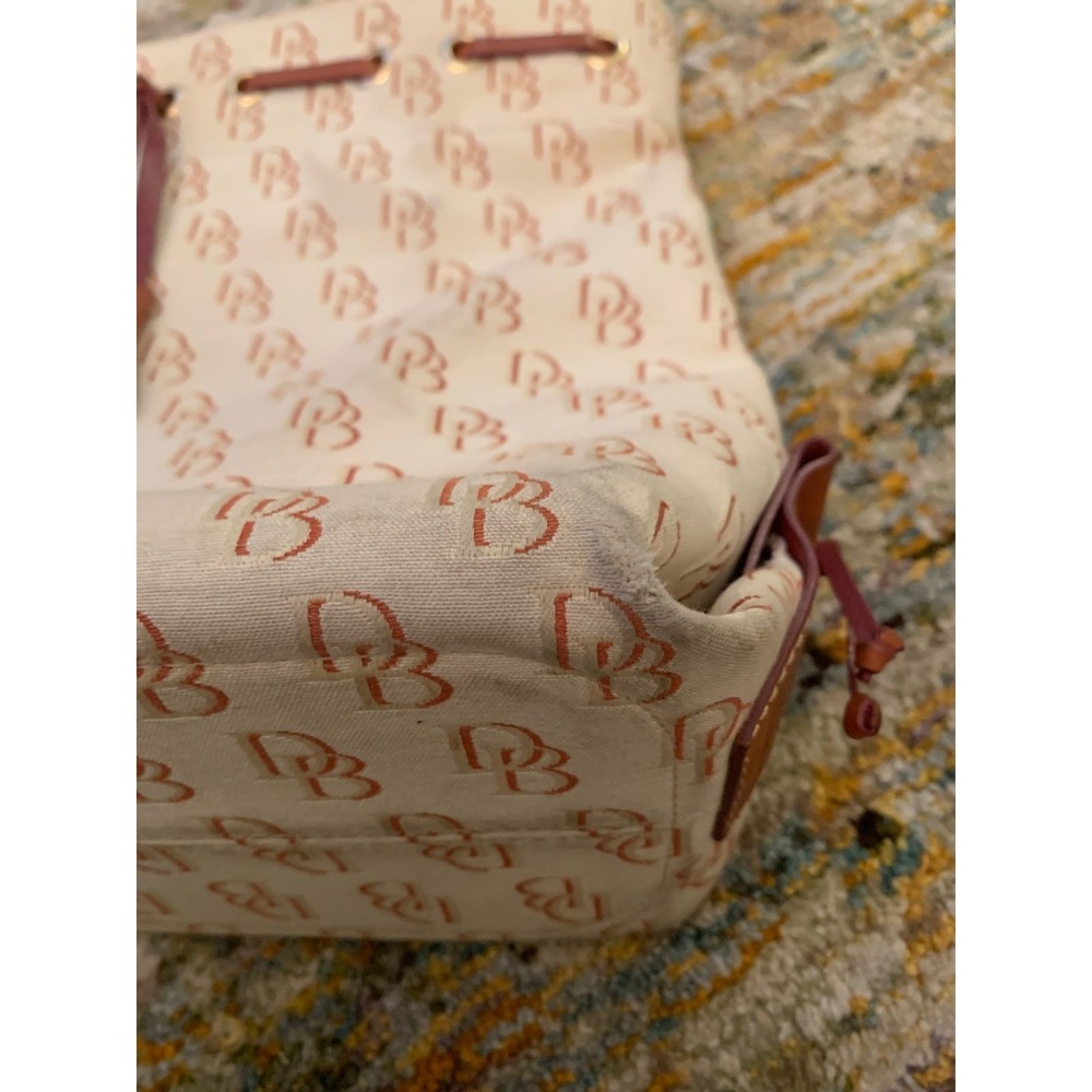 Vintage Cream and Gold Canvas Dooney and Bourke Tote - Picture 3 of 9